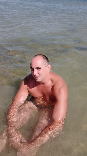  ,   Arman, 39 ,   ,   