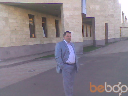  1889951  Armen, 47 ,    
