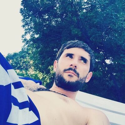  ,   Artur, 33 ,   ,   