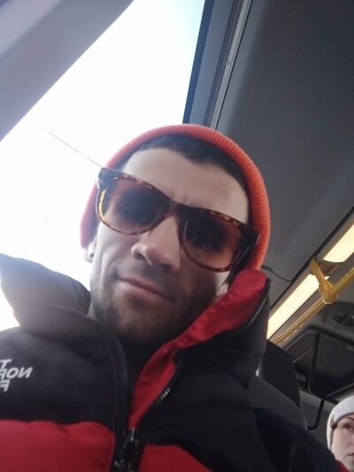  ,   Leo, 34 ,   ,   