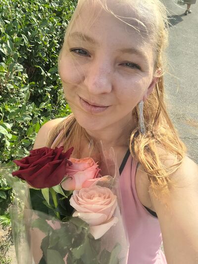  ,   Nina, 31 ,   ,   