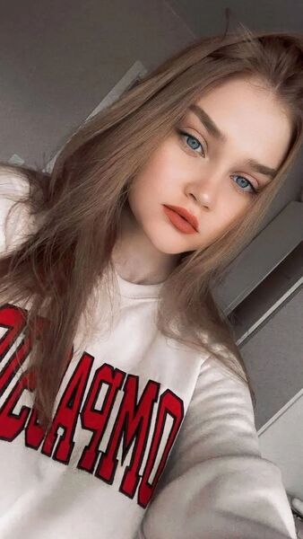  ,   Nika, 20 ,   ,   