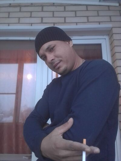  ,   Alberto, 34 ,   ,   