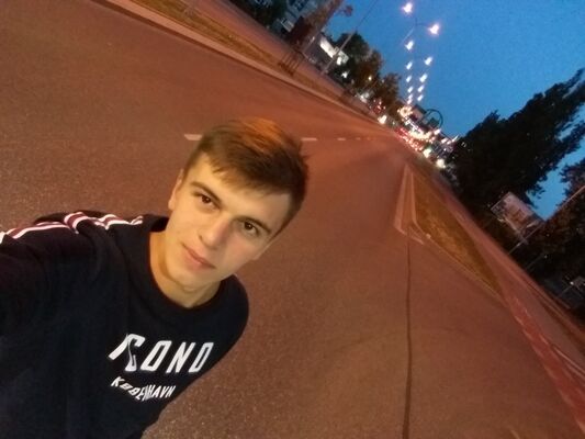  ,   Yevgenii, 25 ,   ,   , c 