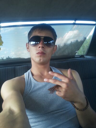  ,   PAVEL, 32 ,   