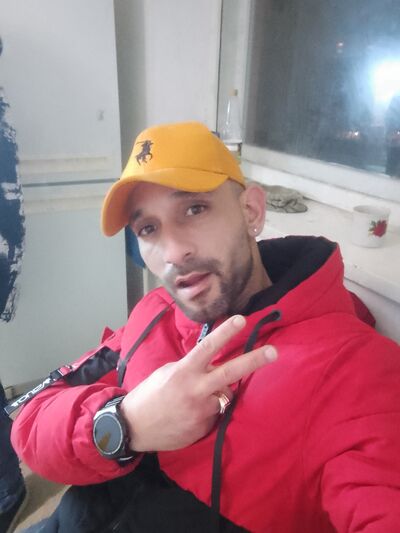  ,   Javier, 32 ,   ,   