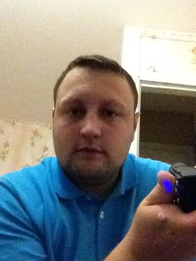  ,   Maks, 32 ,  