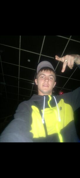  ,   Artem, 33 ,   ,   , c , 