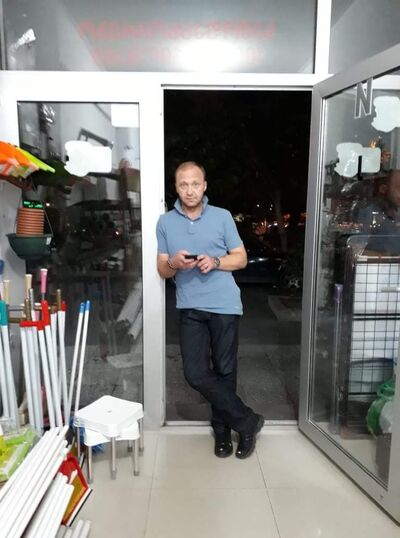  ,   Igor, 47 ,   