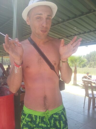  -,   Artur, 38 ,   