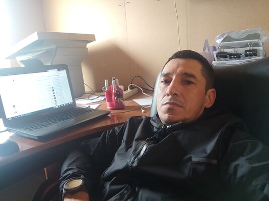  ,   Rafael, 42 ,   ,   