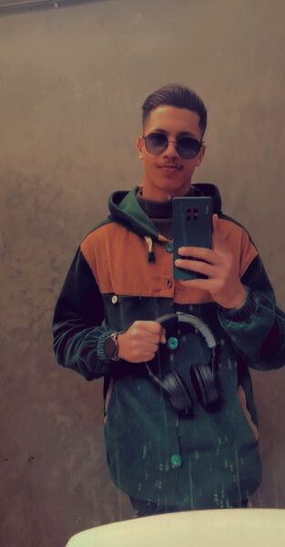  ,   Abderrazak, 23 ,   ,   , c 