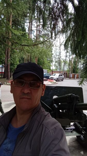  ,   Rafa, 49 ,   ,   