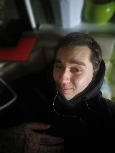  -,   Artem, 26 ,   ,   , 