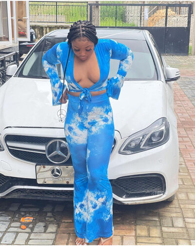  Lagos,   Queen, 28 ,   ,   