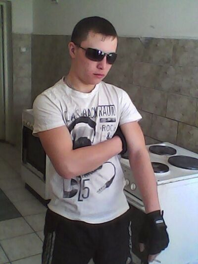  ,   Ahmed, 32 ,   
