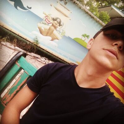  ,   Erik, 26 ,   ,   , c 