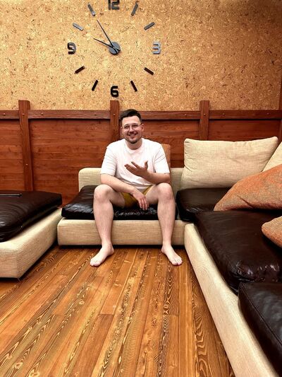  ,   Denis, 31 ,   ,   , c , 