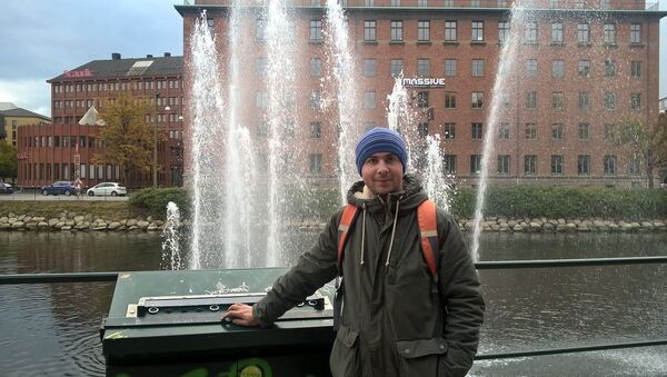  ,   Valentyn, 35 ,   ,   , c 