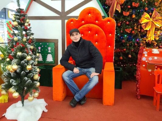  ,   Oleksandr, 39 ,   c 