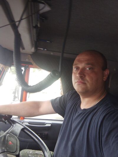  ,   Artem, 36 ,   ,   