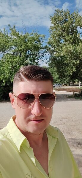  ,   Alex, 39 ,   ,   