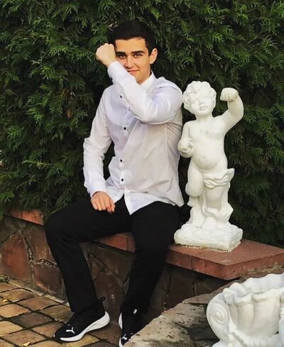  ,   Artyom, 22 ,   ,   , c 