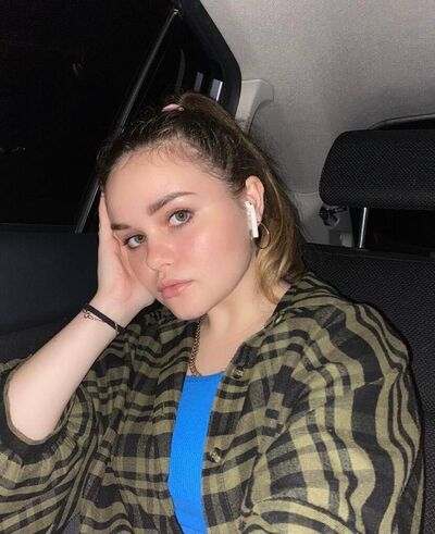  ,   Alice, 25 ,   ,   , c 