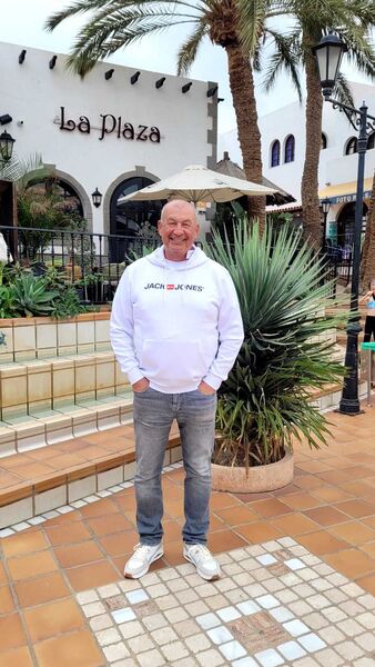  ,   Vlad, 58 ,   ,   