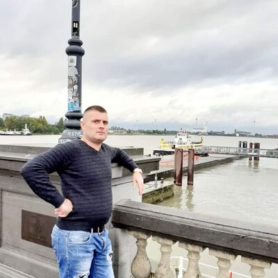  ,   Vadim, 41 ,   ,   