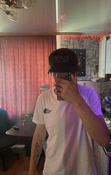  ,   Vlad, 19 ,   ,   