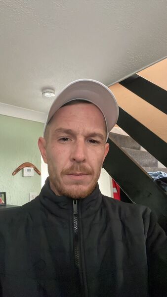  Canary Wharf,   Dave, 35 ,   ,   