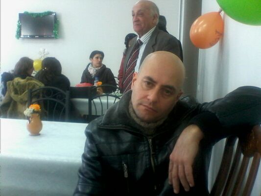  ,   Eduard, 52 ,   