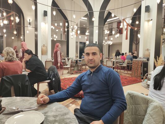  ,   Bekzod, 35 ,   ,   