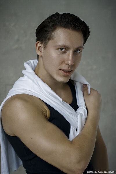  ,   Bohdan, 34 ,   ,   , c 