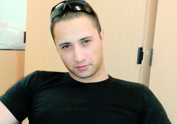  ,   Denis, 33 ,   ,   , c 