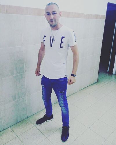  ,   Slava, 39 ,   ,   , c 