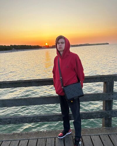  Ederveen,   Gleb, 25 ,   ,   