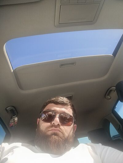  ,   Ali, 33 ,   ,   