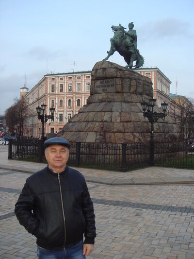  ,   Alex, 72 ,   