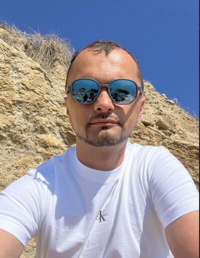  ,   Vasyl, 18 ,   ,   