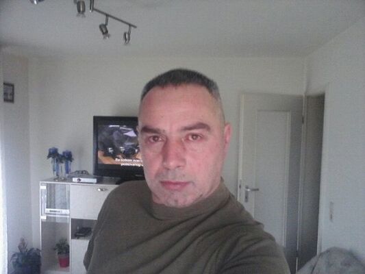  ,   Goran, 61 ,   ,   , c , 