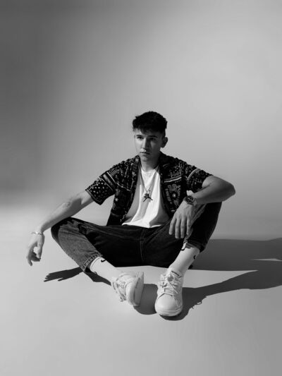  ,   Ruslan, 22 ,   ,   , c , 
