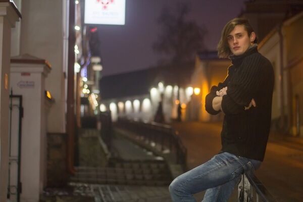  ,   Anton, 29 ,   