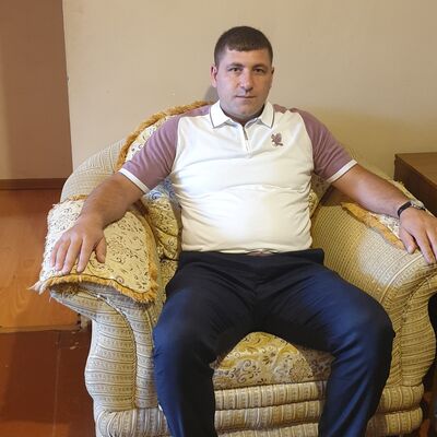 ,   Artyom, 44 ,   ,   