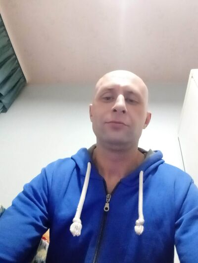  ,   Tony Montan, 43 ,   ,   , c , 