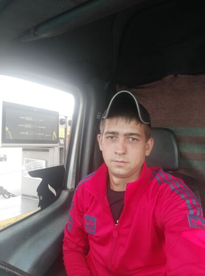 ,   Ivan, 28 ,   ,   