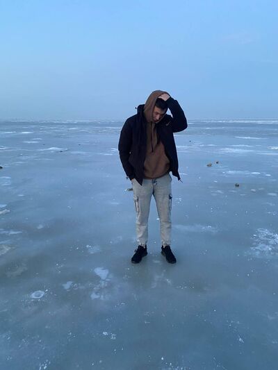  ,   Artem, 24 ,   ,   