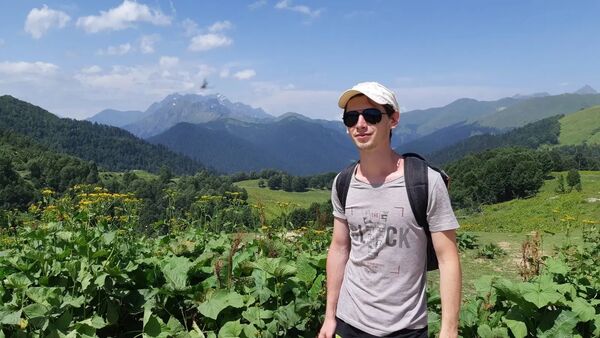  ,   Mikhail, 22 ,   ,   , c 