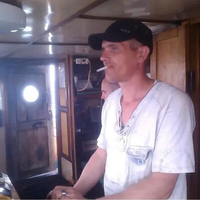  ,   Vladimir, 48 ,   c 